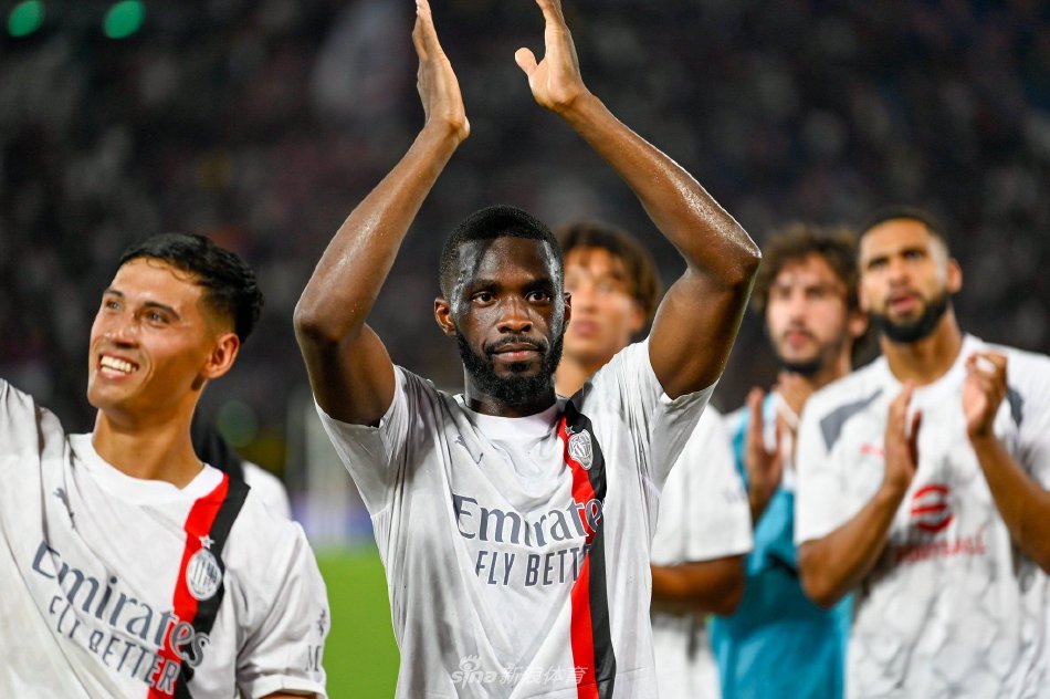 库里压过魔 库里压过魔